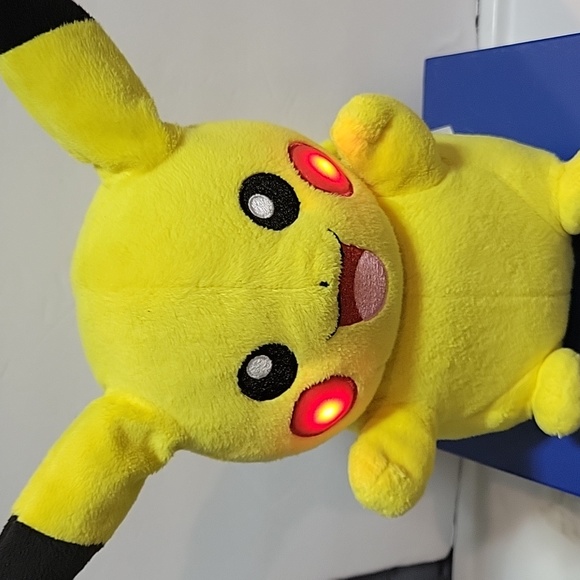 Vintage Light up Talking Pikachu Plush - Picture 2 of 4